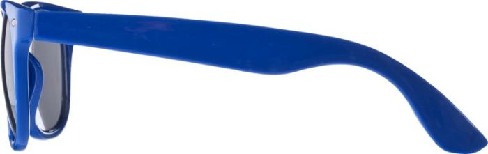 Farbe: #5720e3