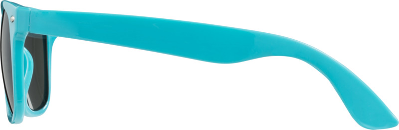 Farbe: #66F3F3
